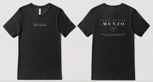 MUNZO póló Coffee hero felirattal